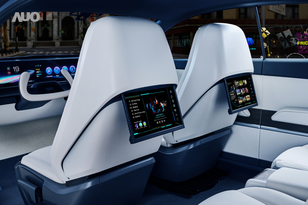 申博太陽(yáng)城將于CES 展示全新Smart Cockpit 2024，可緊密串連使用者多元需求，并革新座艙內(nèi)部的應(yīng)用和設(shè)計(jì)，帶來(lái)身歷其境且引人入勝的視覺(jué)饗宴，滿足駕乘人員的全方位體驗(yàn)